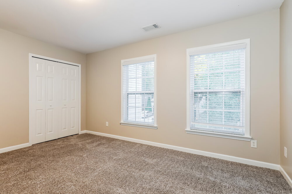 Building Photo - 85 Lakeshore Pkwy