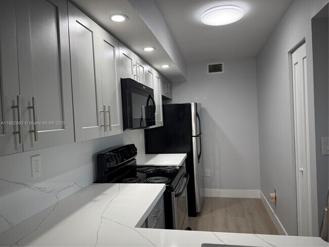 Building Photo - 8590 SW 212th St