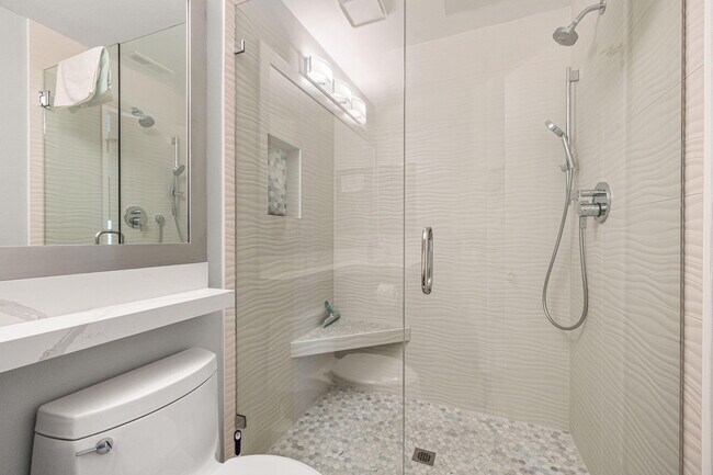 Building Photo - 78179 Crimson Ct