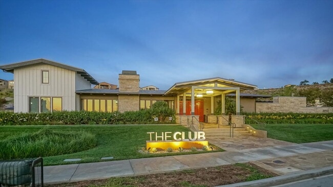 Building Photo - For Lease: Stunning Modern Pool Home in th...