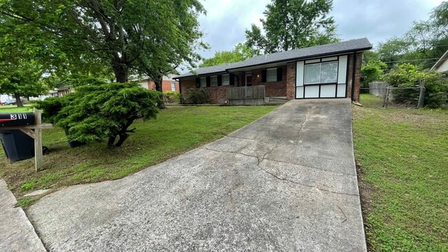 Building Photo - inviting & comfortable3 Bed 1 Bath House