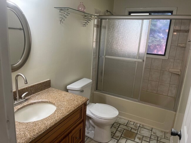 Building Photo - 226 Patuxet Ct