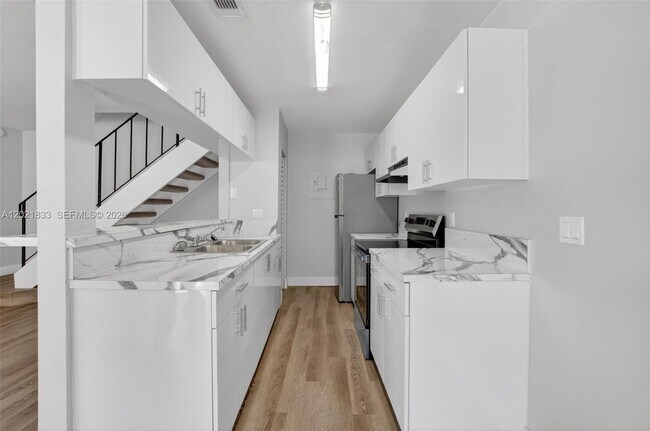 Building Photo - 1511 Ilene Ct