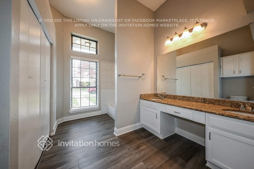 Building Photo - 623 Las Brisas Dr