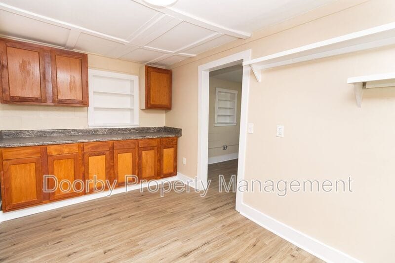 Building Photo - 1422 Wilson Rd