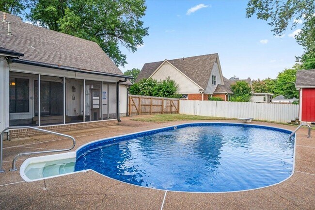 Building Photo - 7559 Cross Village Dr