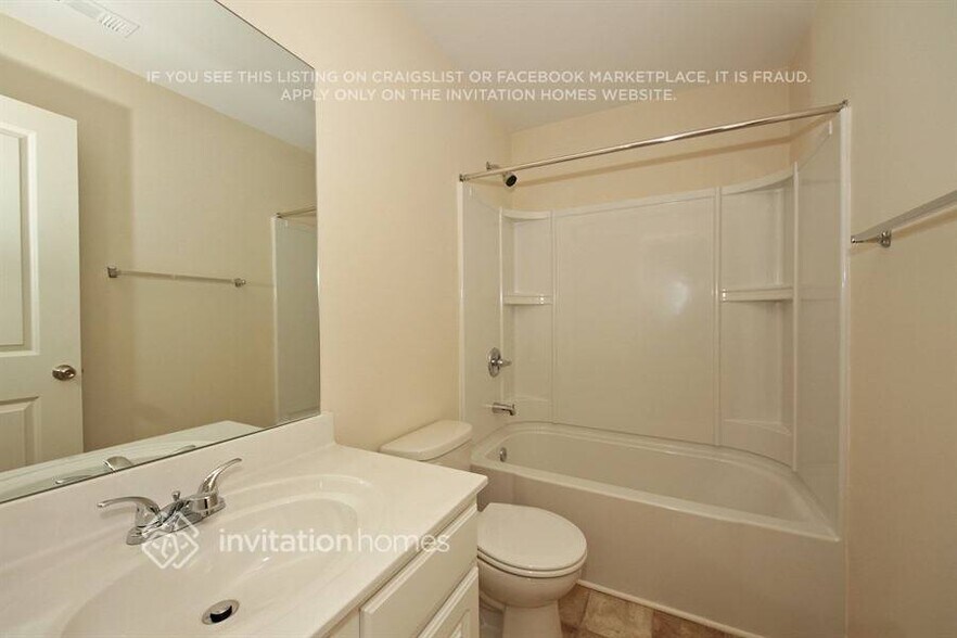 Building Photo - 3280 Franklin St