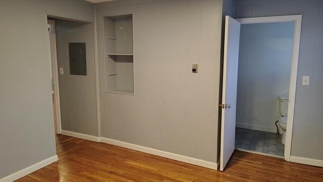 Building Photo - 11 Jackson St