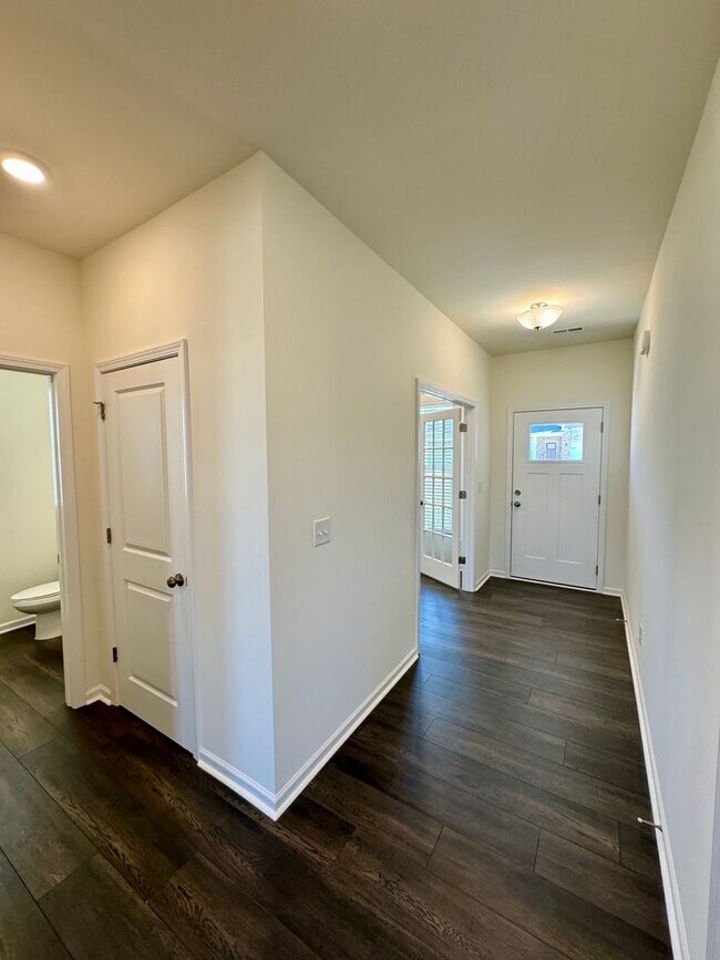 Building Photo - Beautiful 3BR/2.5 Bath in Union County.