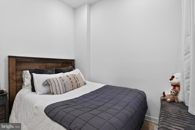 Building Photo - 1415 Locust St