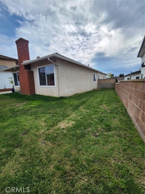 Building Photo - 2838 May Ave