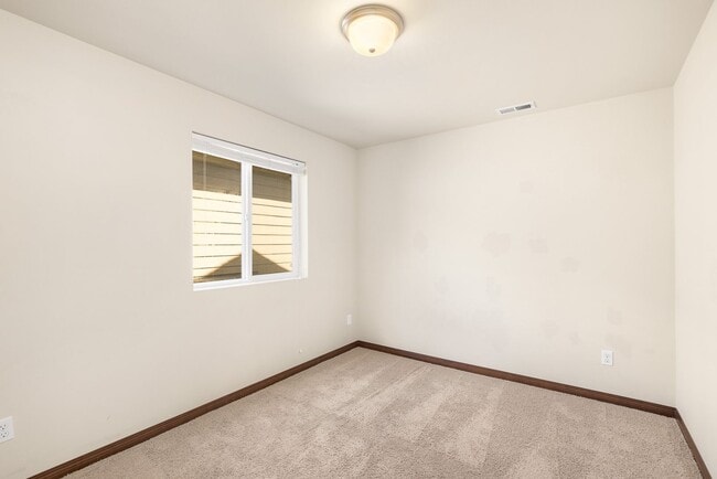 Building Photo - Bothell 3 Bedroom House with Office Nook 2...