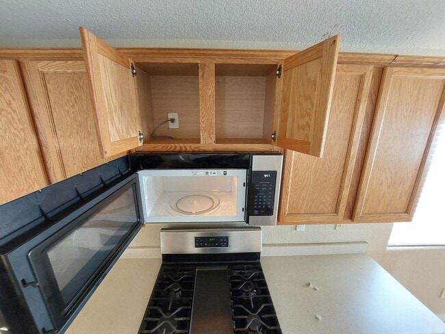 Building Photo - N. Las Vegas