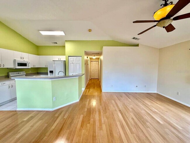 Building Photo - 6807 Kingston Dr
