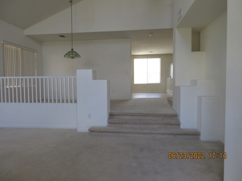 Building Photo - 211 Tayman Park Ave