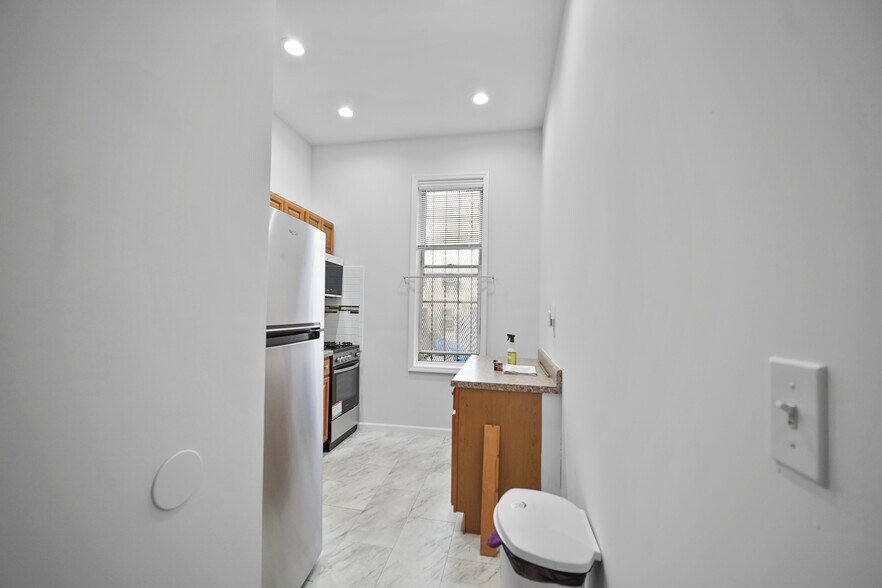 Building Photo - 51 Macdougal St