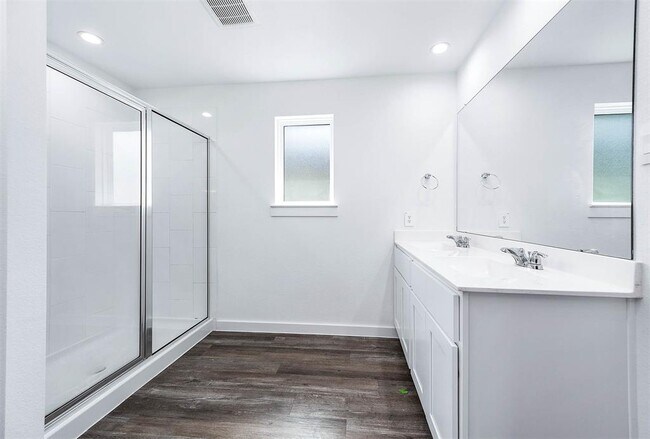 Building Photo - 1122 Fringed Bluestar Dr