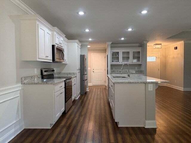 Building Photo - 1215 Seagrove Dr