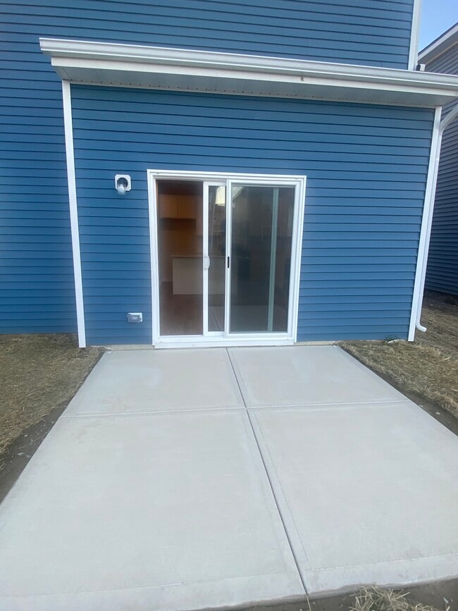 Building Photo - 3872 Riverstone Dr