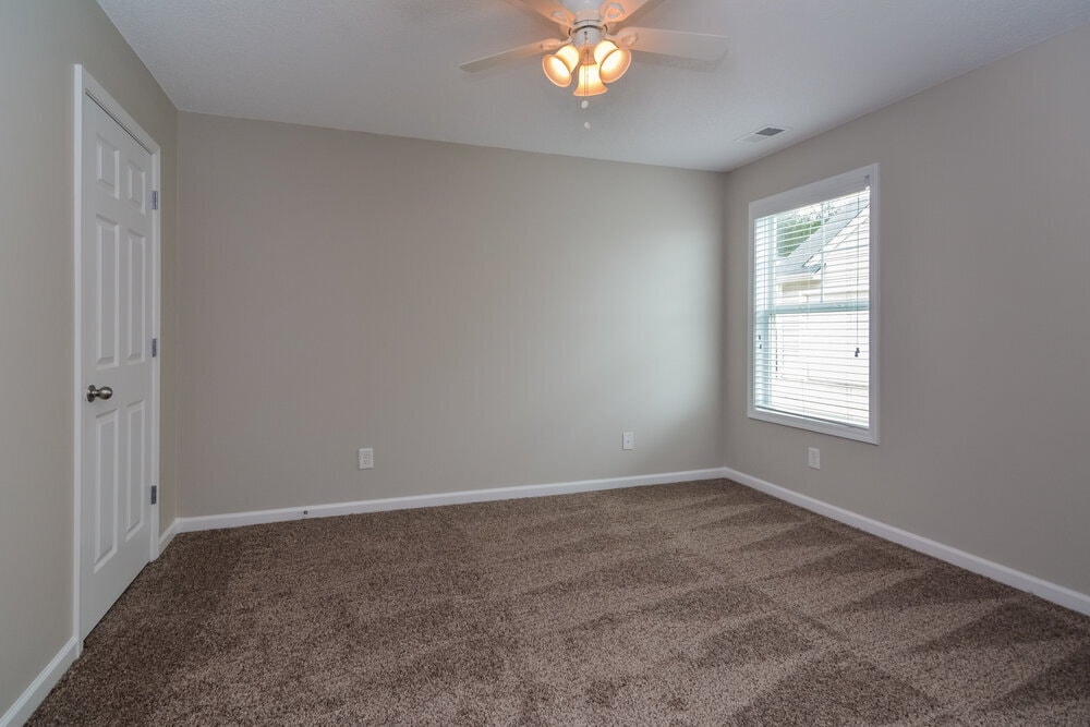 Building Photo - 3896 Pine Village Pl