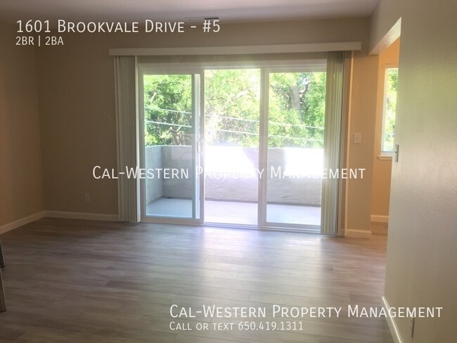 Primary Photo - 1601 Brookvale Dr