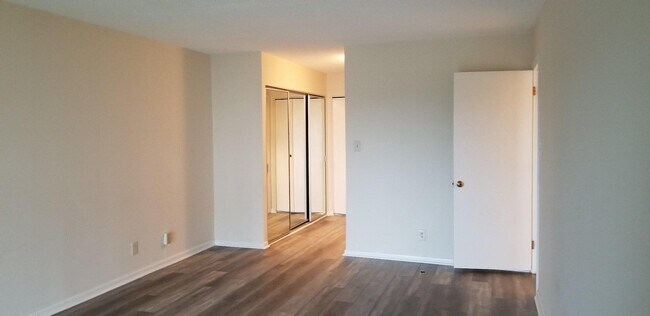 Building Photo - 20722 Valley Forge Cir