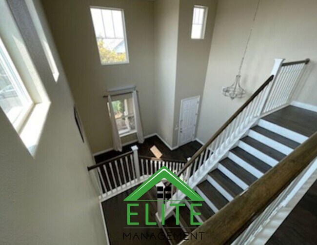Building Photo - Beautiful 4-Bedroom Home in Desirable Ranc...