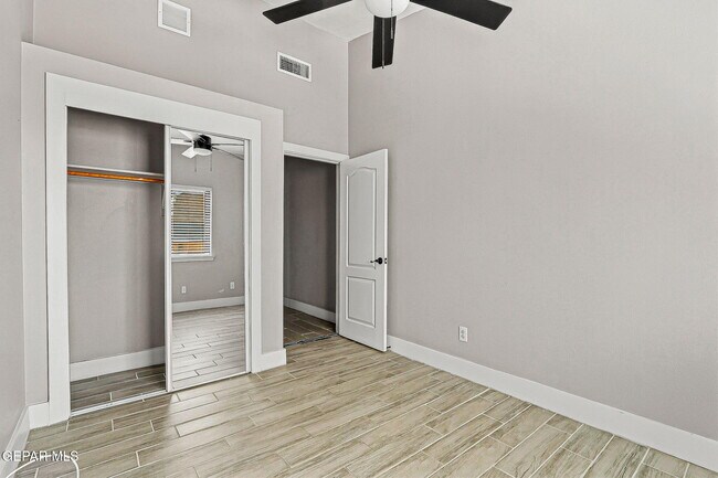 Building Photo - 14420 Navajo Point Dr