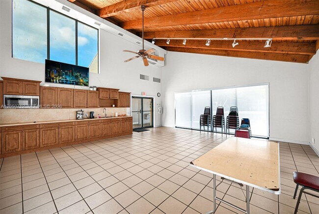 Building Photo - 11290 NW 14th Ct