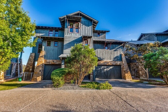 Building Photo - 2217 Seabiscuit Cv