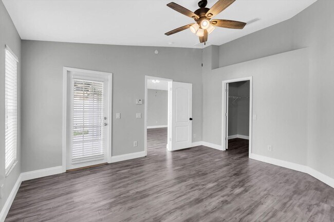 Building Photo - Spacious Renovated 4-Bedroom Home in Land O’ Lakes Near Veterans Expressway