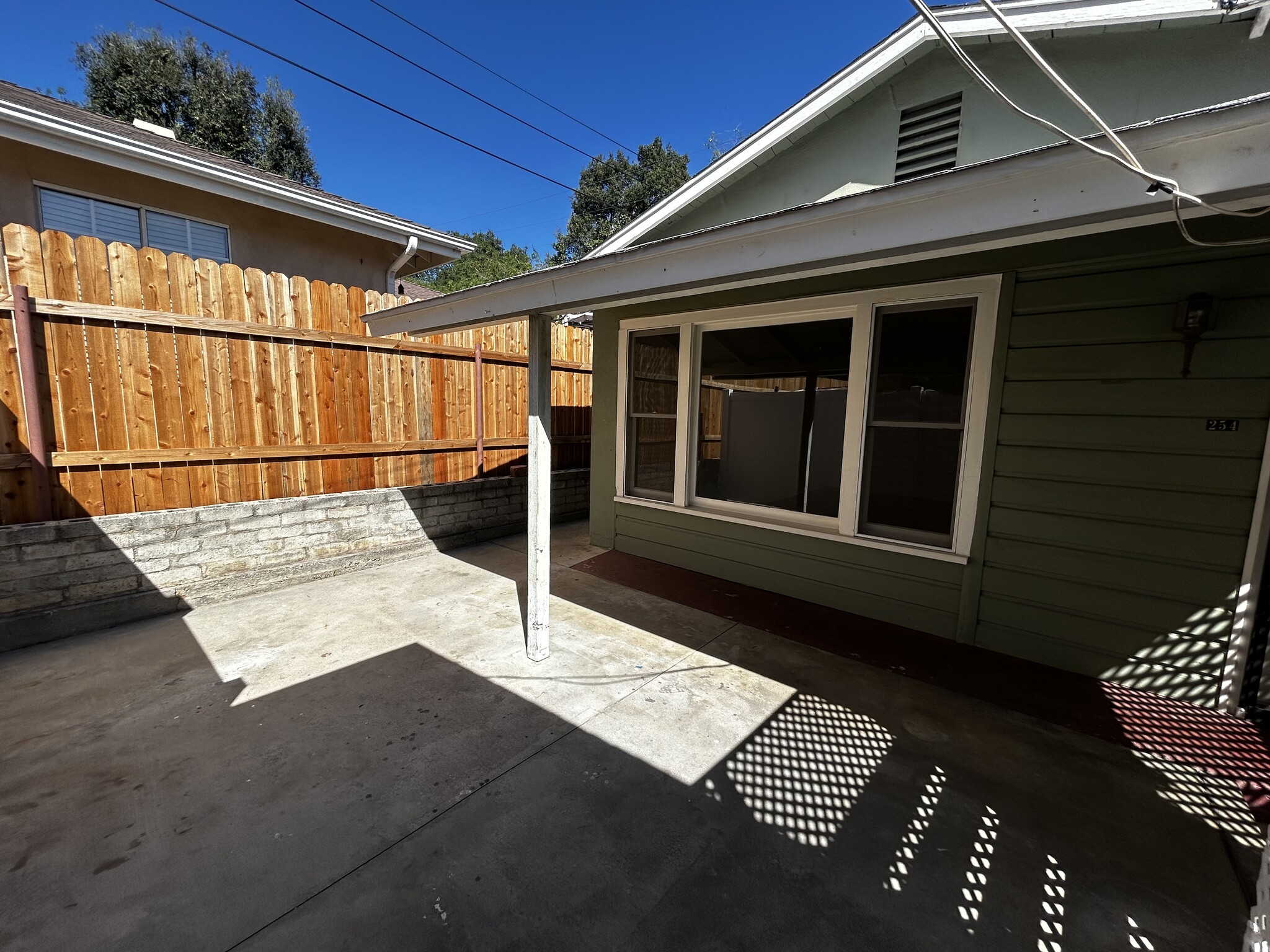 Building Photo - 254 N Canyon Blvd