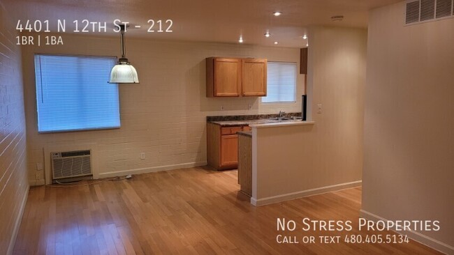 Building Photo - 1 Bedroom Condo off 12th St and Camelback Rd!