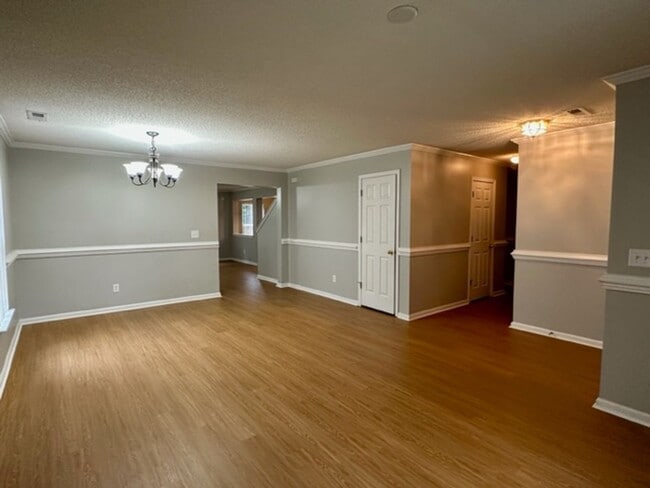 Building Photo - 5091 Ballantine Dr