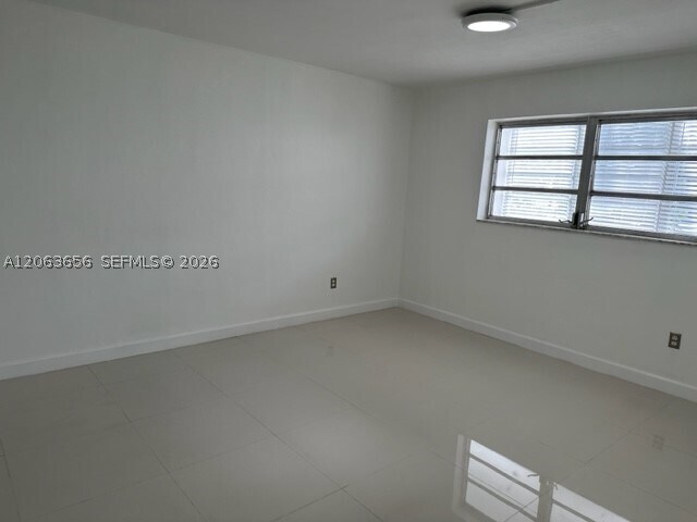 Building Photo - 1530 NE 191st St