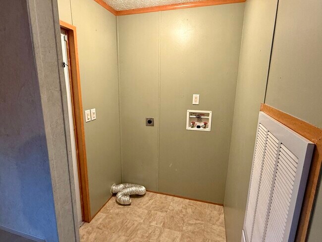 Building Photo - 3661 Augusta-Berlin Rd