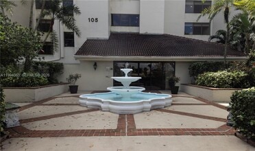 Building Photo - 105 Lake Emerald Dr