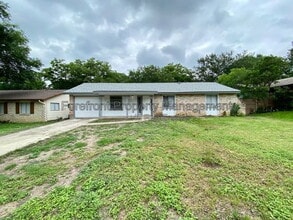 Building Photo - 4331 Avenida Prima St