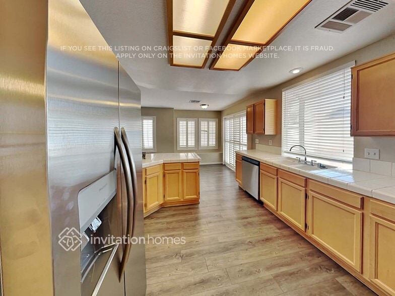 Building Photo - 1862 Vista Del Oso Way