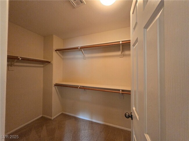 Building Photo - 10601 Cave Ridge St