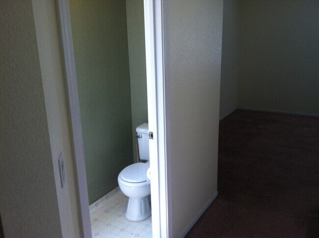 Building Photo - Charming Home in North Turlock