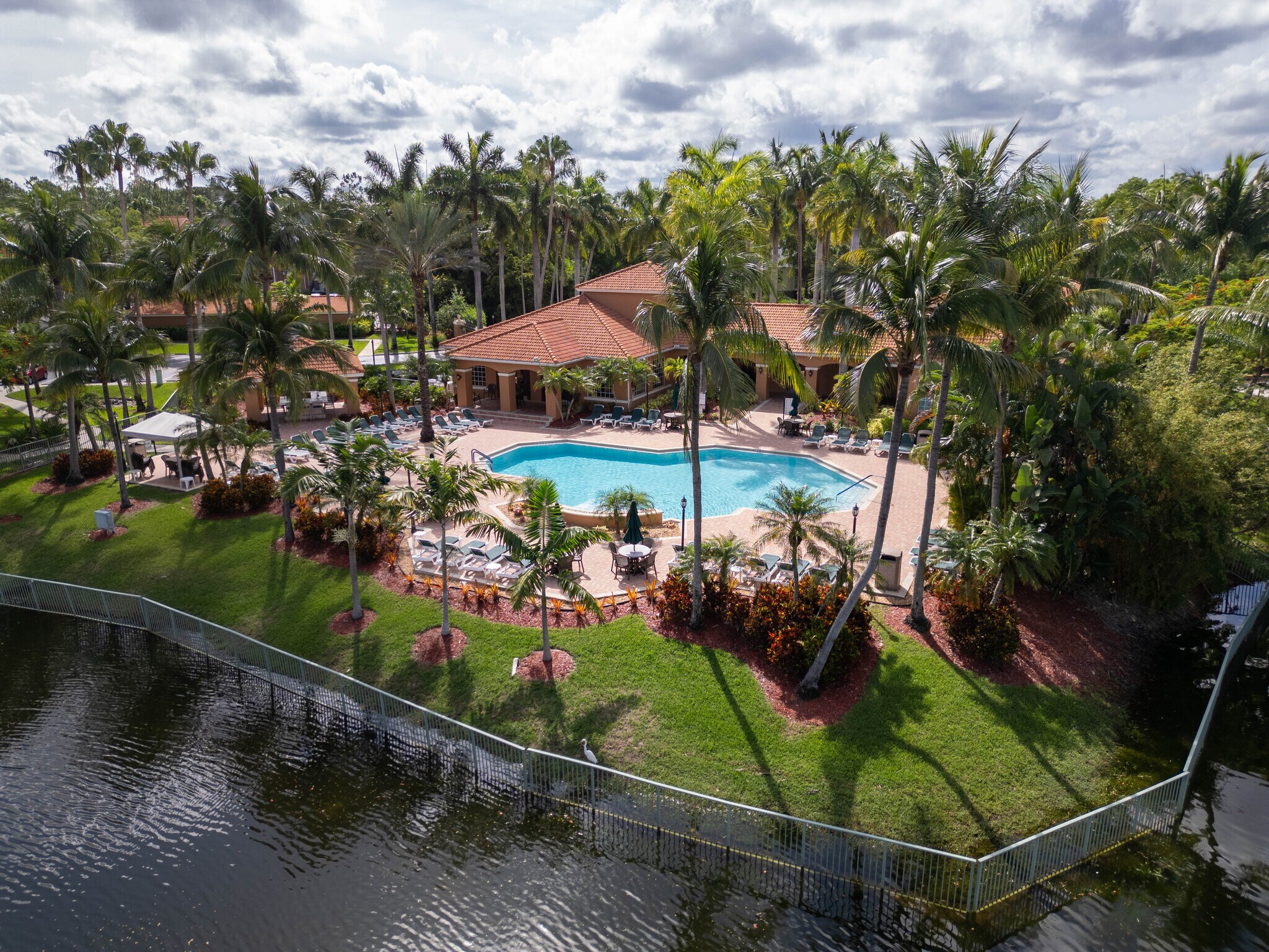 Building Photo - 1250 Wildwood Lakes Blvd