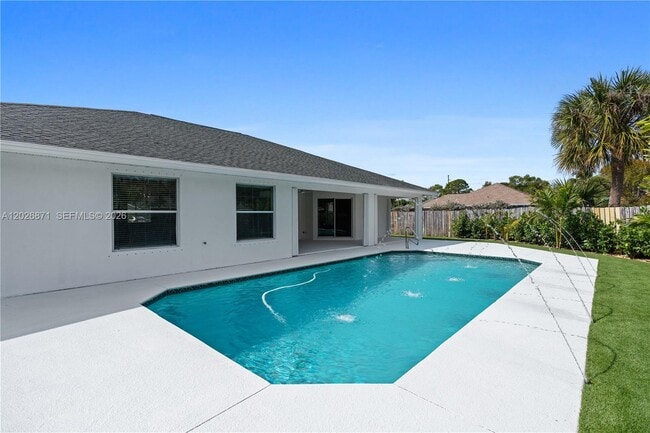 Building Photo - 5923 Loxahatchee Pines Dr