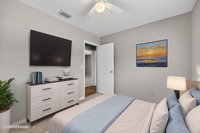 Building Photo - 8015 Jaguar Dr