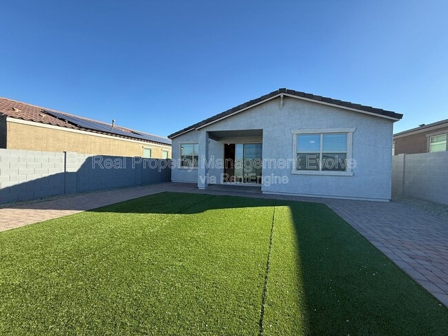 Building Photo - 12538 W Orangewood Ave