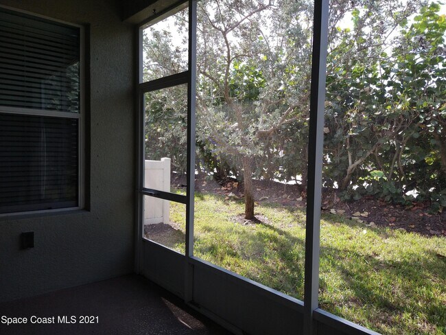 Building Photo - 490 Bismarck Way