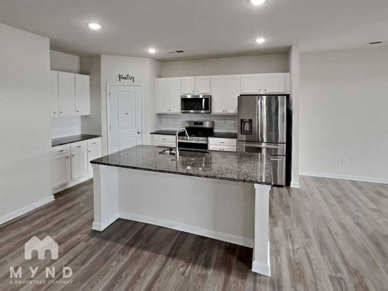 Building Photo - 5049 Markfield Ln