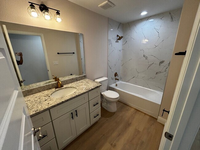 Building Photo - New 3/2 Home built in 2025