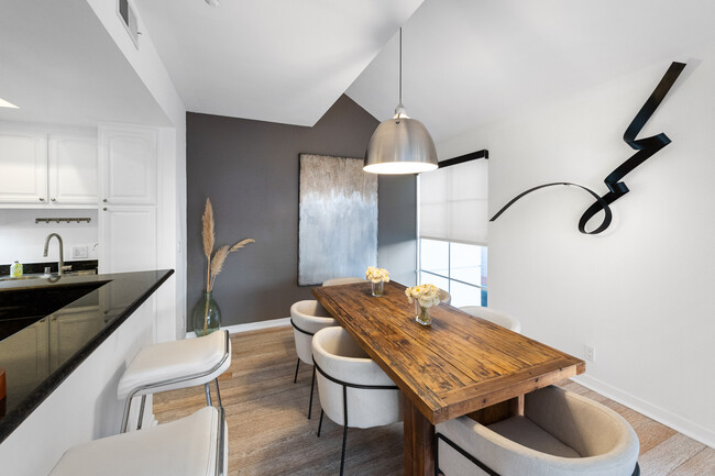 Dining Room - 1401 S Bentley Ave