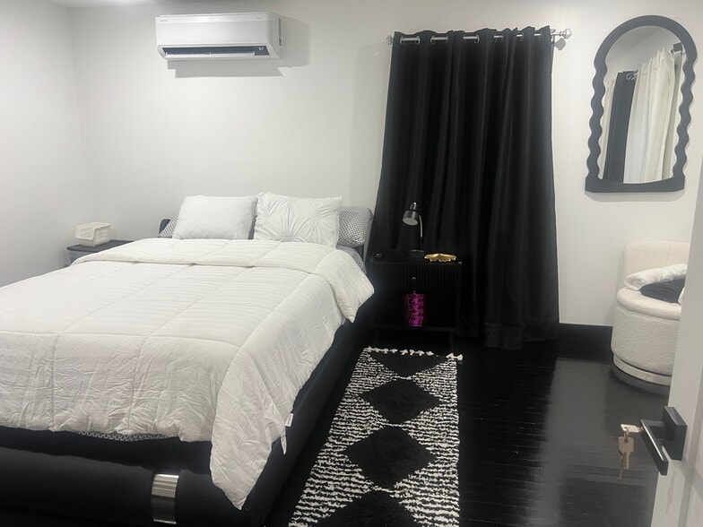 Building Photo - 88 Randolph Rd